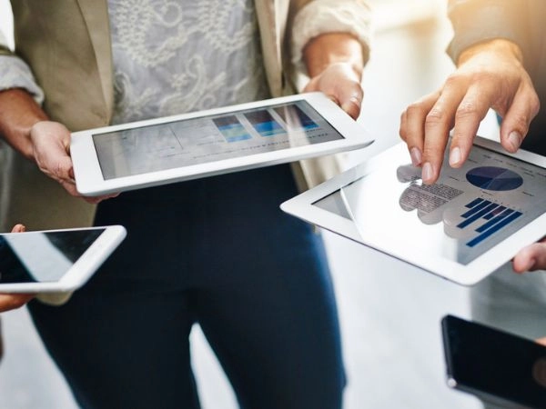 Sistema commerciale efficace per gestione vendite clienti strategie e sviluppo aziendale continuo. Sistema commerciale efficace per gestione vendite clienti strategie e sviluppo aziendale continuo.