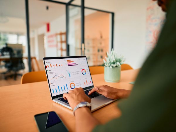 Fortschrittliche digitale Strategie für Luxusunternehmen in St. Moritz Fortschrittliche digitale Strategie für Luxusunternehmen in St. Moritz