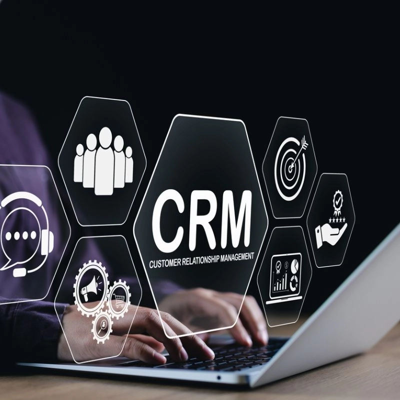 CRM, analisi, il coinvolgimento e gli strumenti di gestione delle relazioni. CRM, analisi, il coinvolgimento e gli strumenti di gestione delle relazioni.