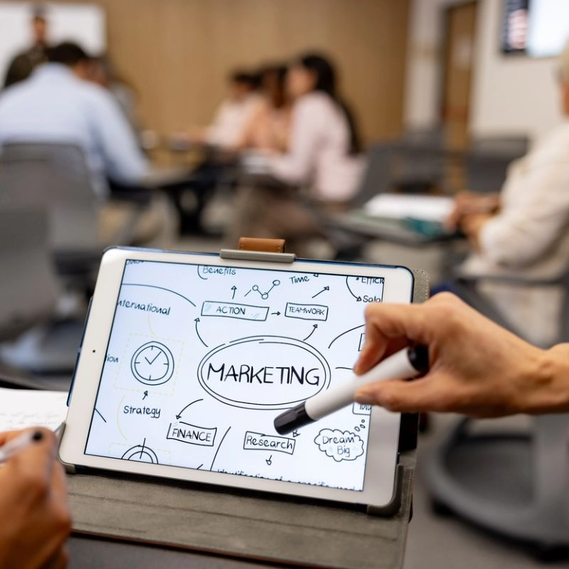 Strategie marketing innovative per aumentare clienti visibilità e crescita aziendale. Strategie marketing innovative per aumentare clienti visibilità e crescita aziendale.