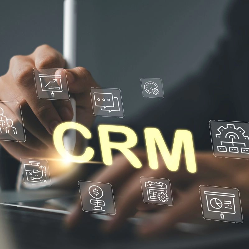 Il CRM delle vendite e gli strumenti del marketing sono separati. Il CRM delle vendite e gli strumenti del marketing sono separati.